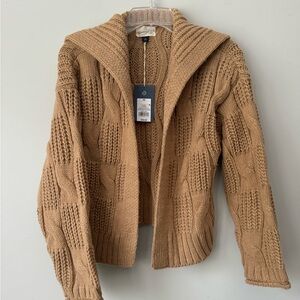 ‼️Brand New‼️ Universal Threads Light Brown Cable Knit Cardigan